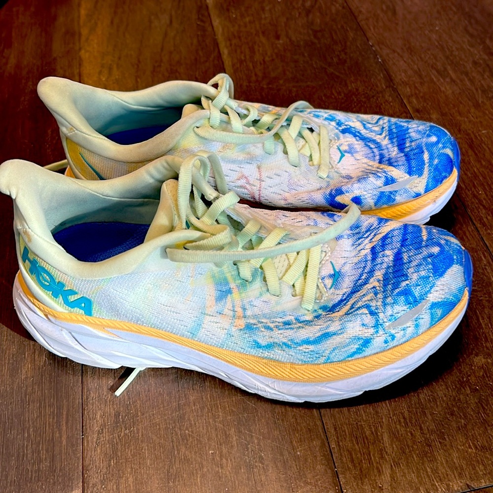 Women’s Hoka Clifton 8 sz 5.5